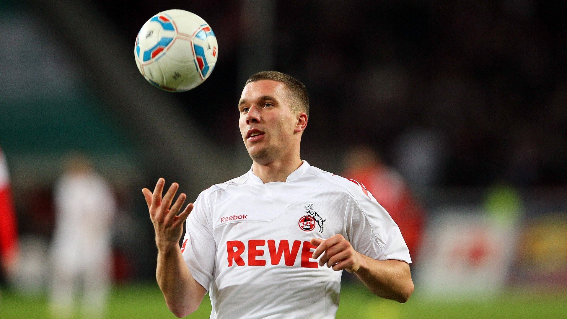 蓝月亮客场负于南安普顿，状态堪忧，蓝月亮(中国)有限公司