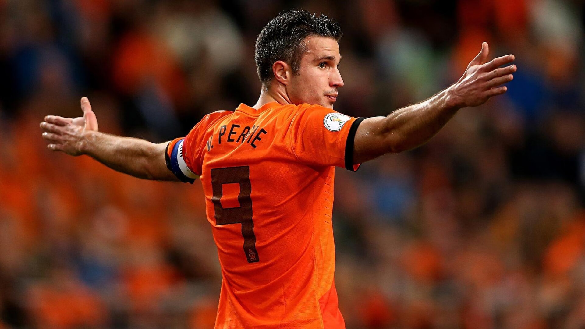 国足惊险胜出，进军国际比赛四强，国足4场比赛